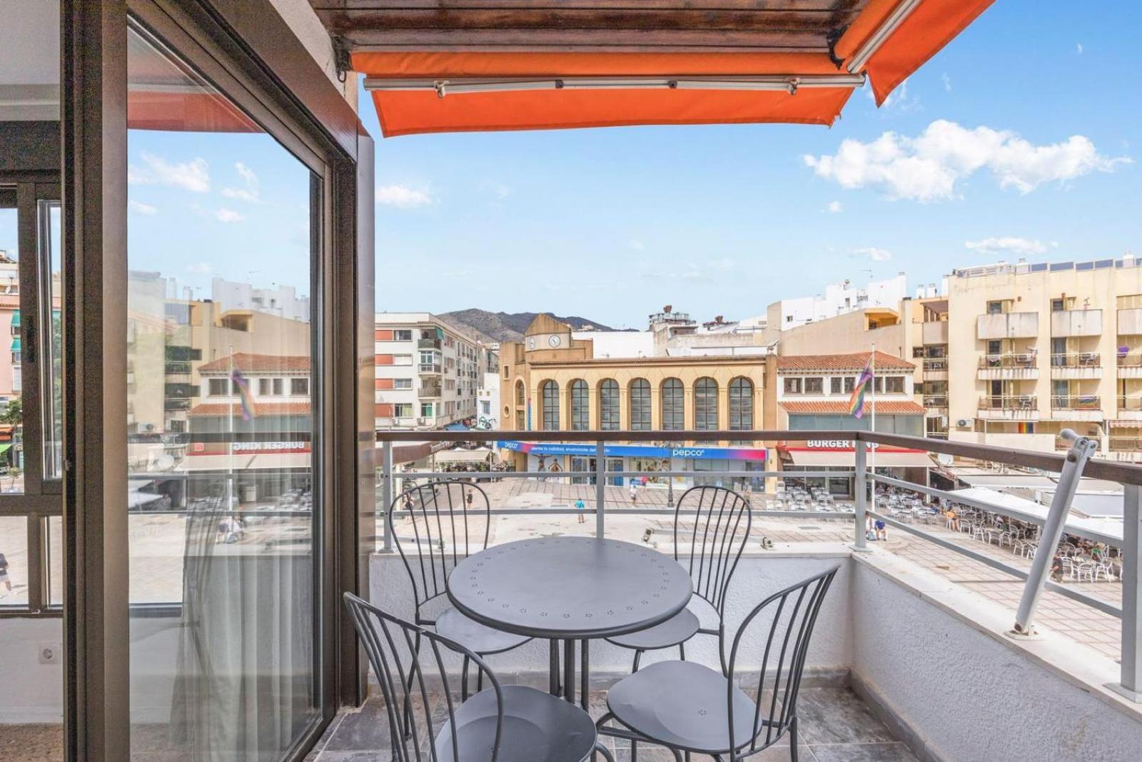 Nogalera Rainbow 2-Bedroom Apartment, Pool And Parking By Namaste Elite Τορρεμολίνος Εξωτερικό φωτογραφία