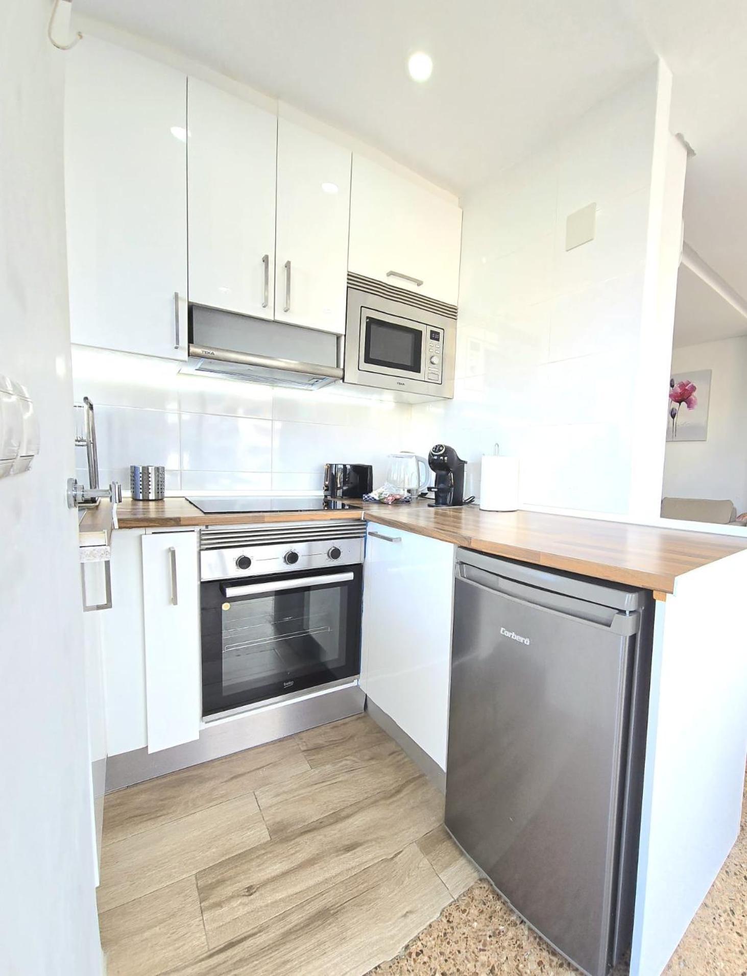 Nogalera Rainbow 2-Bedroom Apartment, Pool And Parking By Namaste Elite Τορρεμολίνος Εξωτερικό φωτογραφία