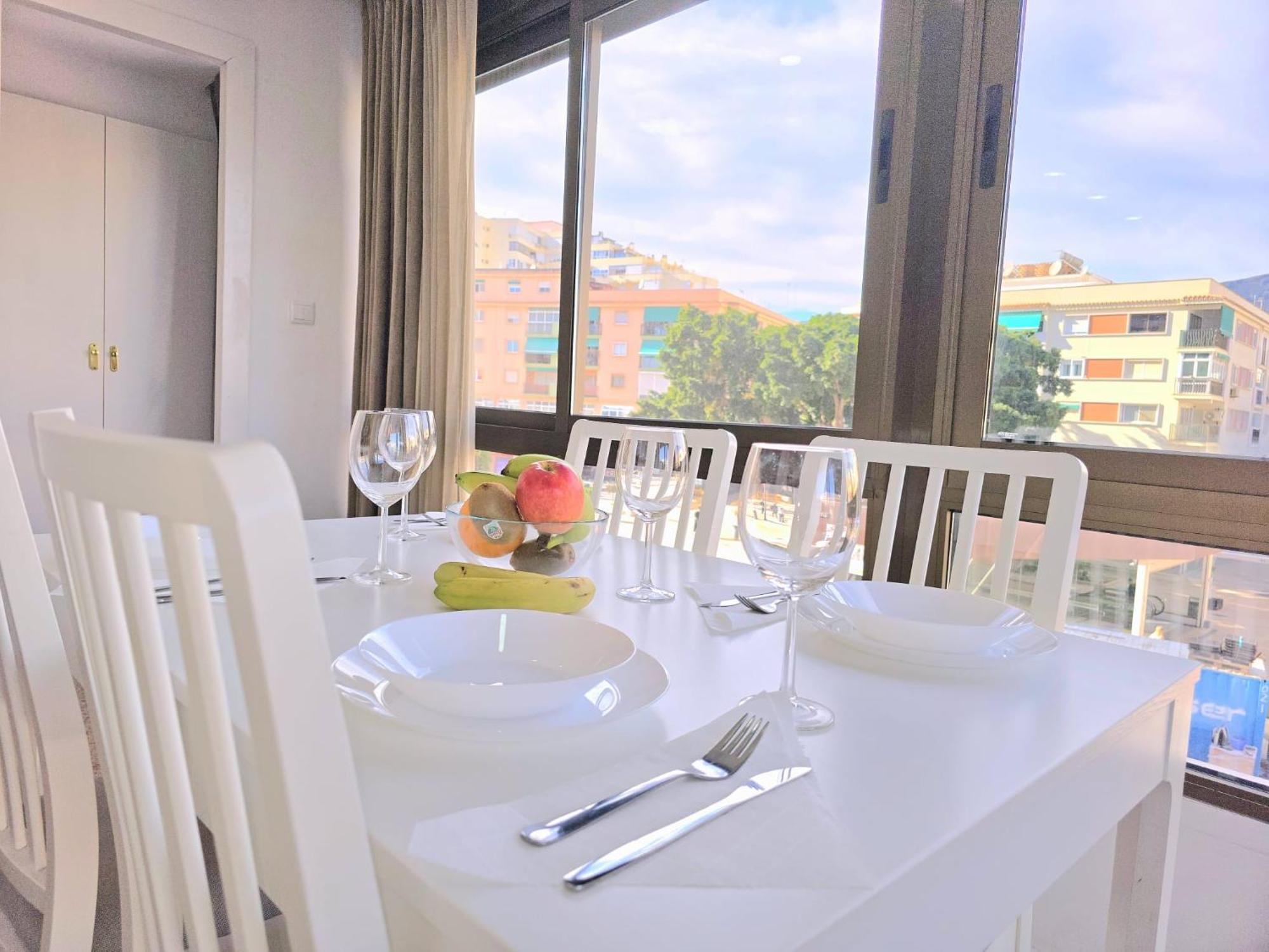 Nogalera Rainbow 2-Bedroom Apartment, Pool And Parking By Namaste Elite Τορρεμολίνος Εξωτερικό φωτογραφία