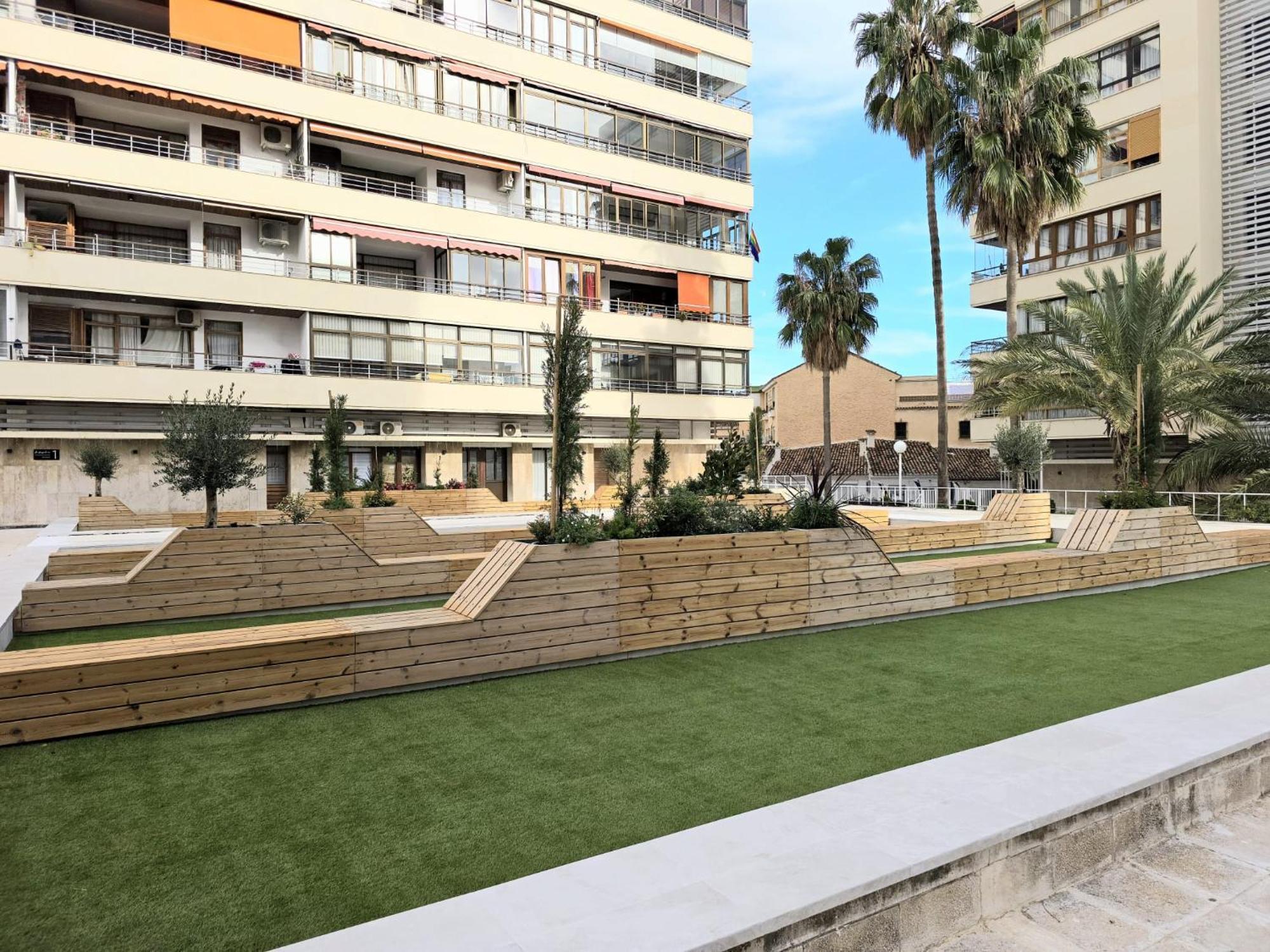 Nogalera Rainbow 2-Bedroom Apartment, Pool And Parking By Namaste Elite Τορρεμολίνος Εξωτερικό φωτογραφία